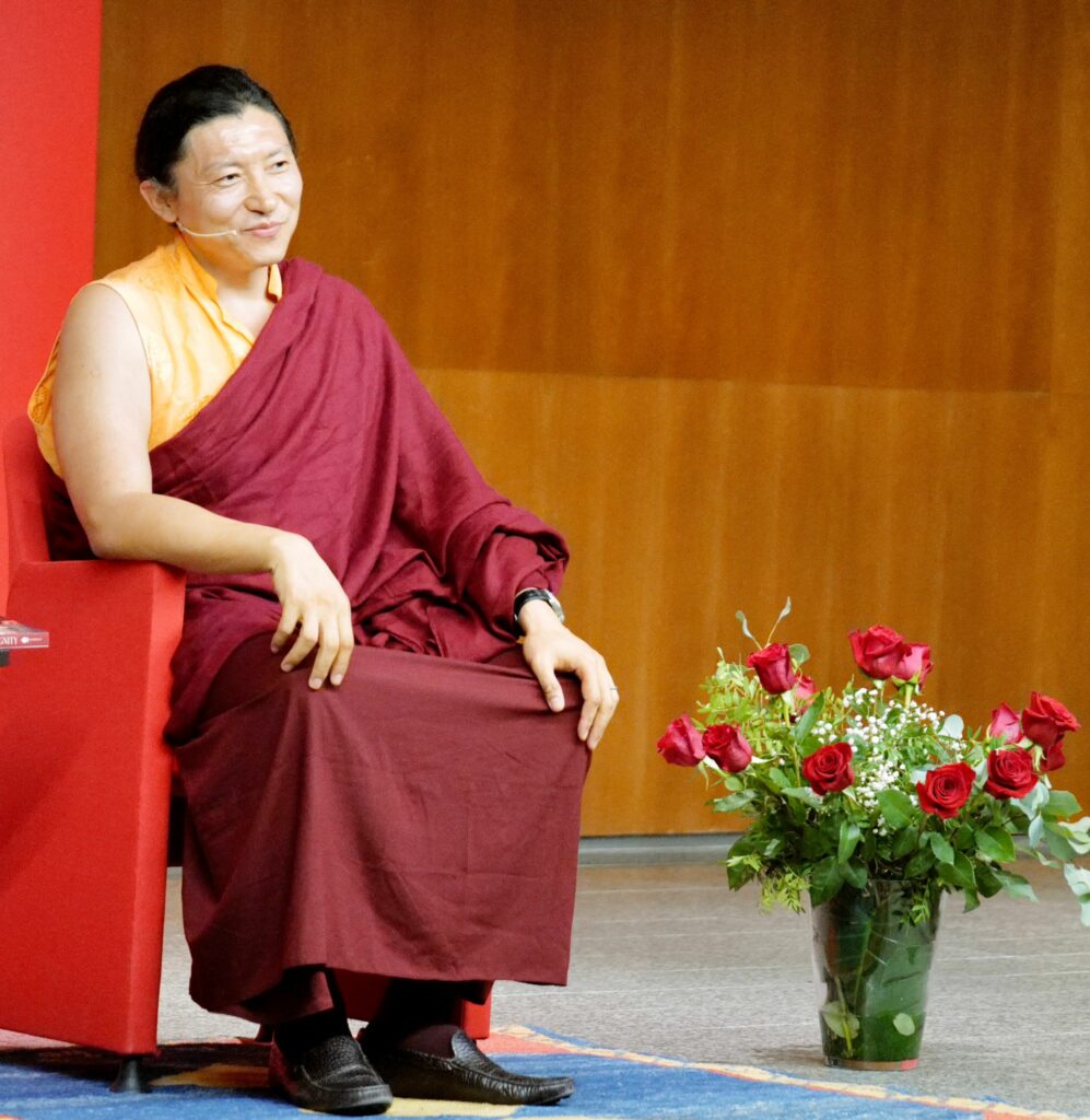 Marcela Lopez reports from Phakchok Rinpoche's recent public talk on Awakening Dignity in Barcelona, Spain.